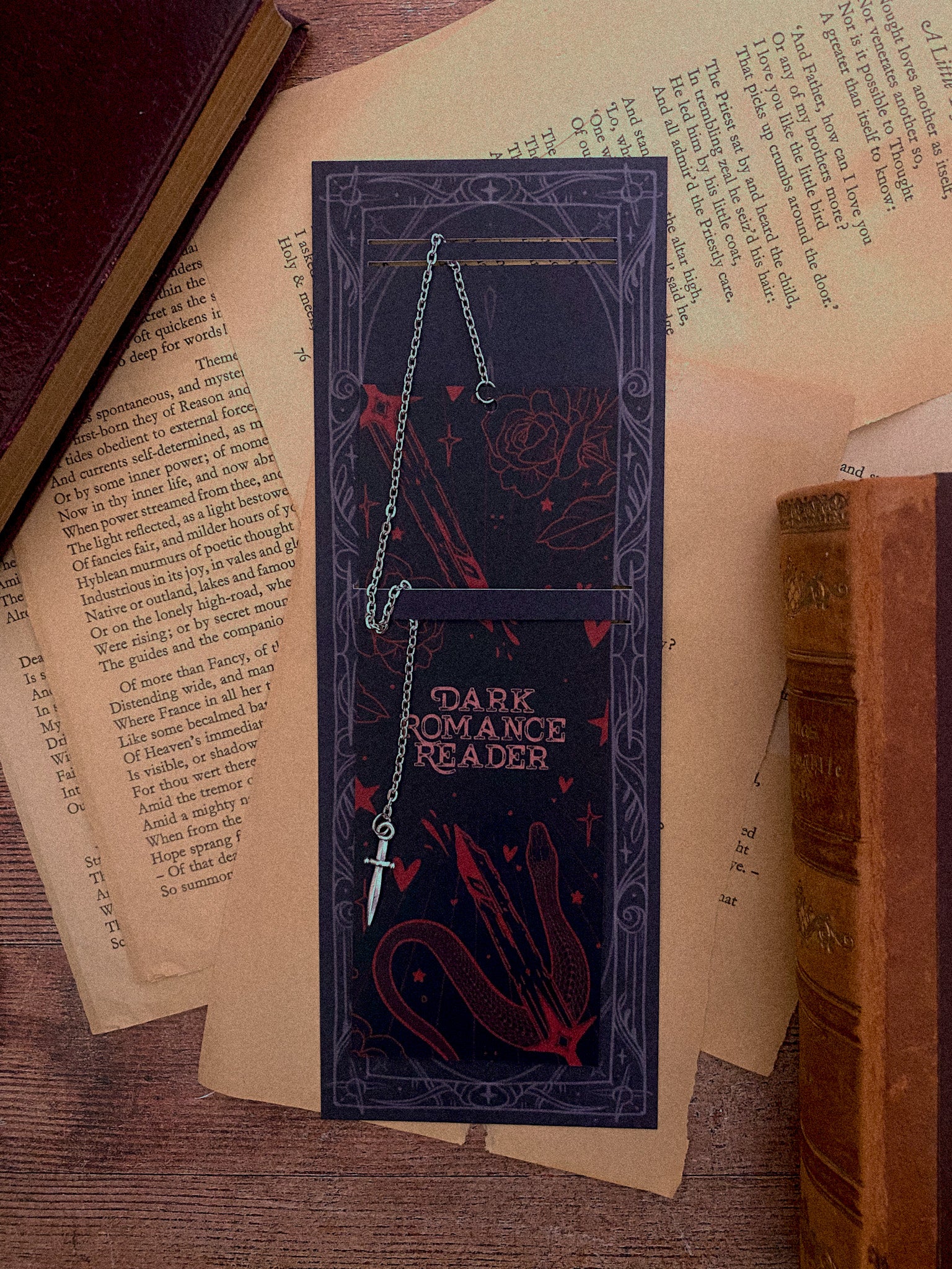 Dark Romance Reader - Chain Bookmark