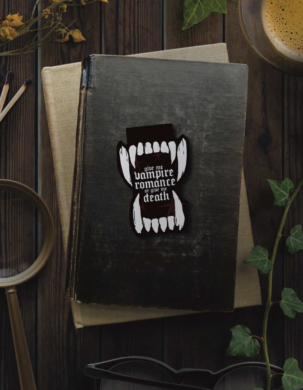 Vampire Romance - Magnetic Bookmark