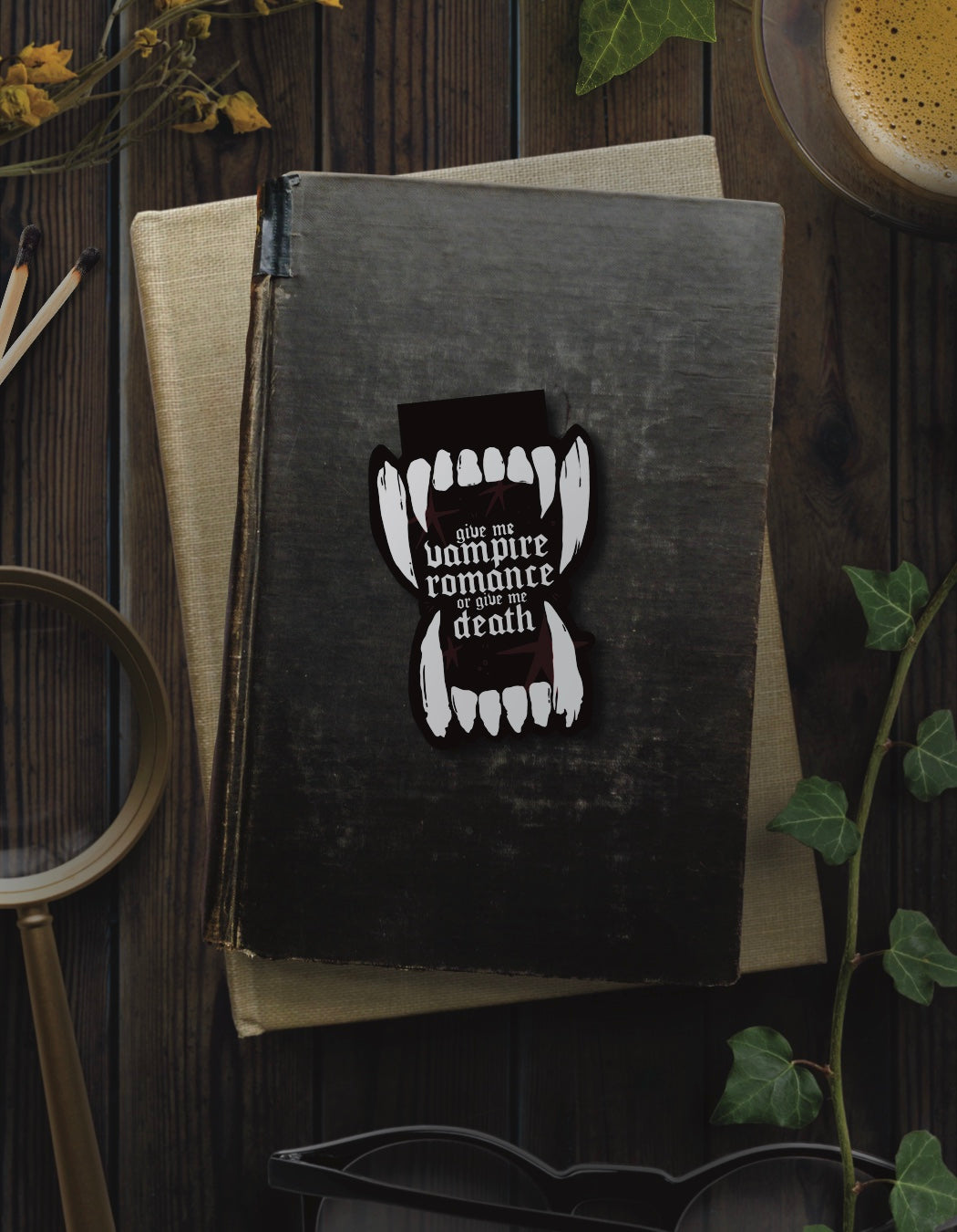 Vampire Romance - Magnetic Bookmark