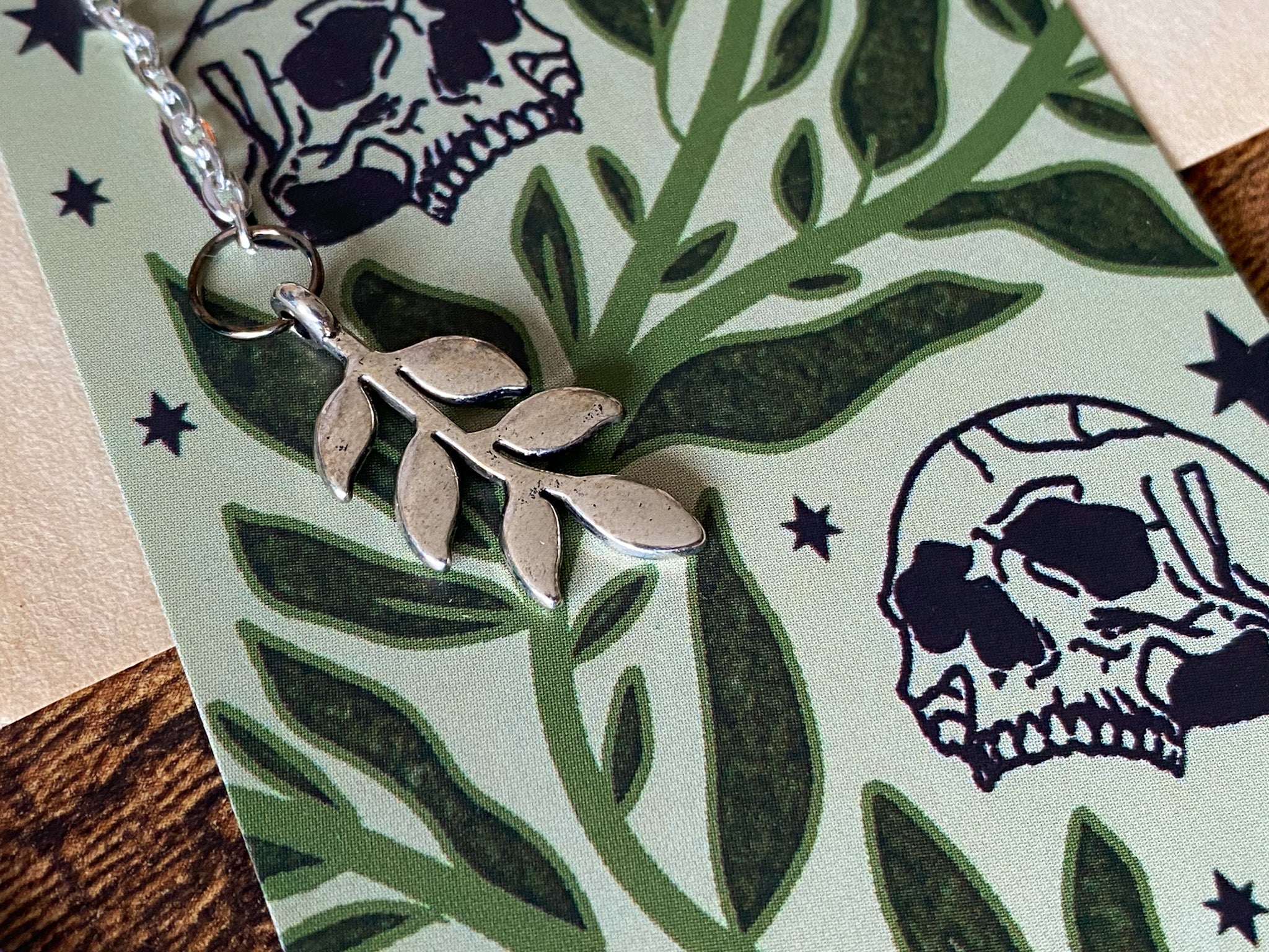 Light Skull, Chain Bookmark